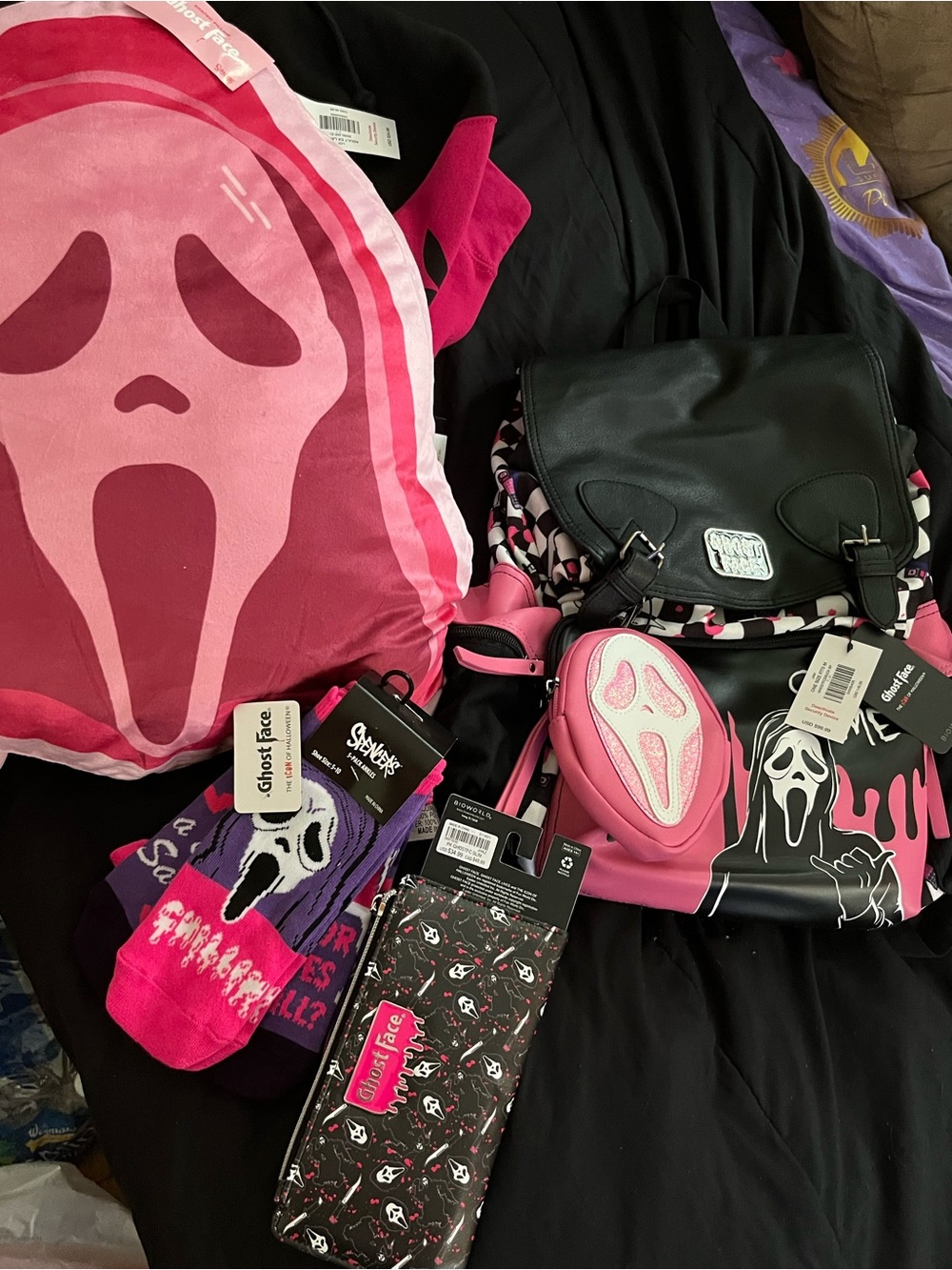 Kids Pink Scream Accessories Set - Pillow, Backpack, Wallet & Socks